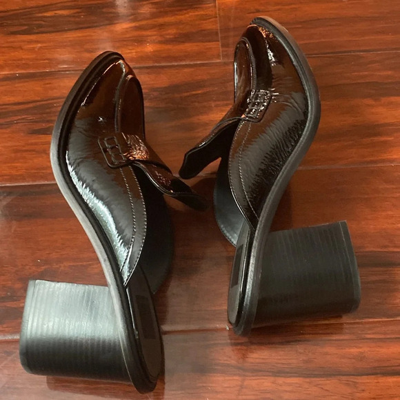 Dolce Vita Mali Heeled Loafer Mule Slide-on Patent Leather Block Heel in Black - Picture 4 of 6
